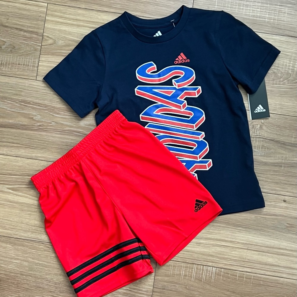Adidas Little Boys GRAPHIC TEE AND SHORTS SET